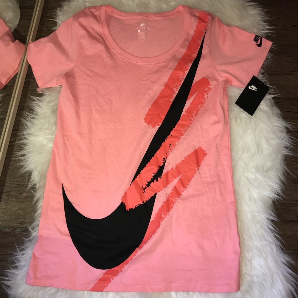 Nike 90s style t shirt - Picture 3 of 3